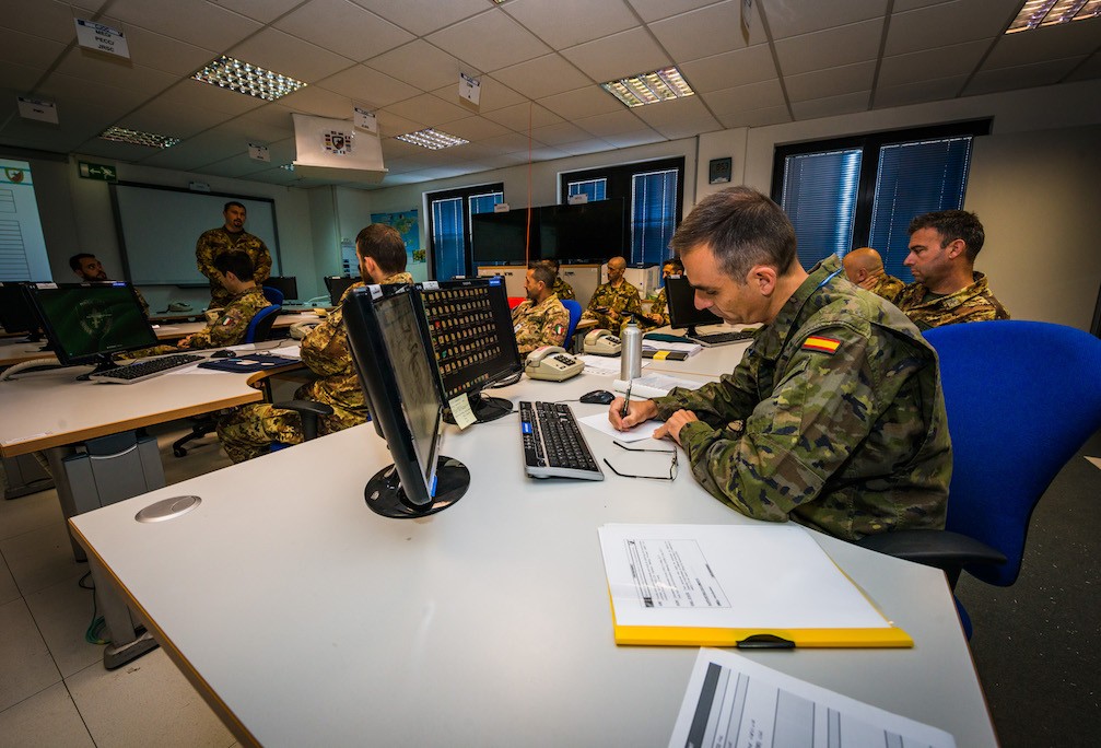 NRDC-Ita trains his augmentees.