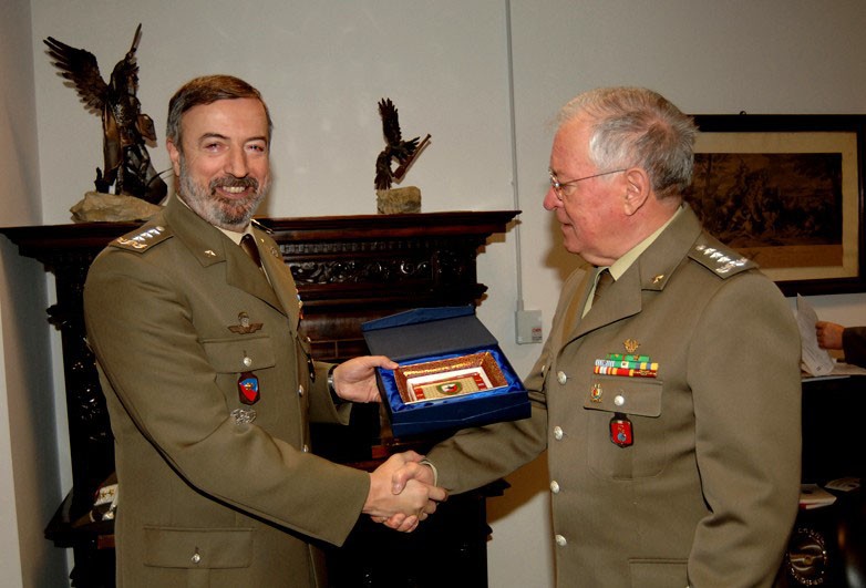 THE COMMANDER OF THE ITALIAN OPERATIONAL LAND FORCES VISITS NRDC-ITA