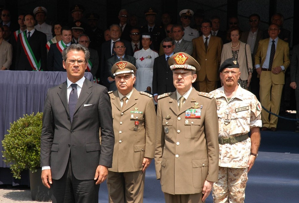 MINISTER CICU SALUTES HQ NRDC-IT ON ITS DEPARTURE FOR AFGHANISTAN
